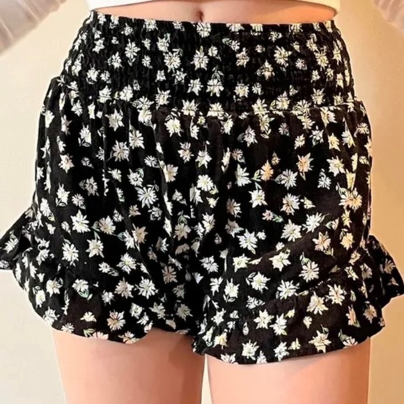 Wild Fable Daisy Floral Linen Blend Shorts - Picture 1 of 5